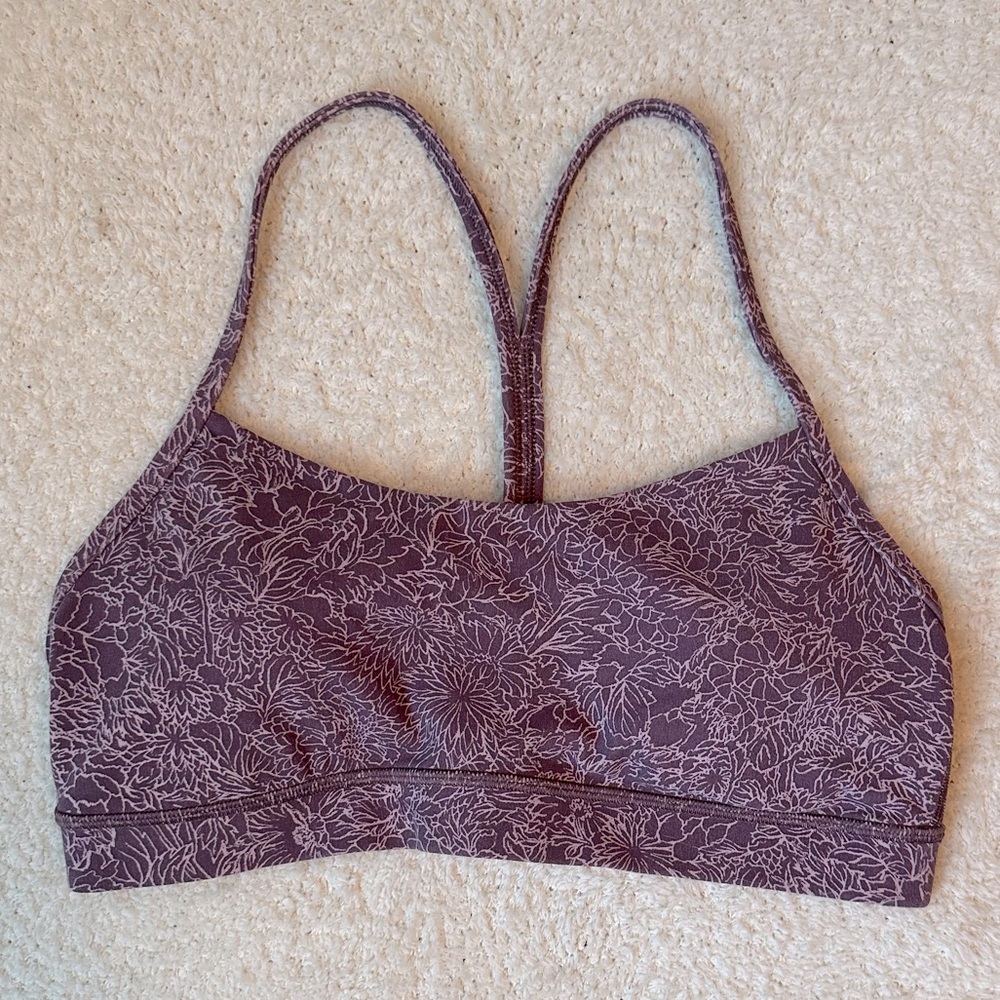 Lululemon Flow Y Bra Nulu Light Support